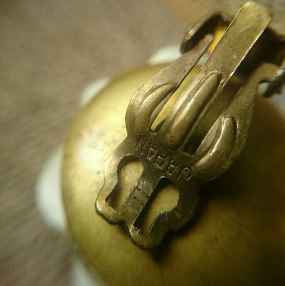 Flower Seashell Earrings🔱 - Picture 5 of 5